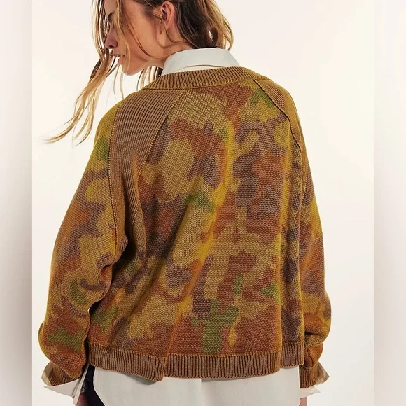 *RARE* Free People Camo Rose Pullover Sweater Size S - Picture 7 of 8